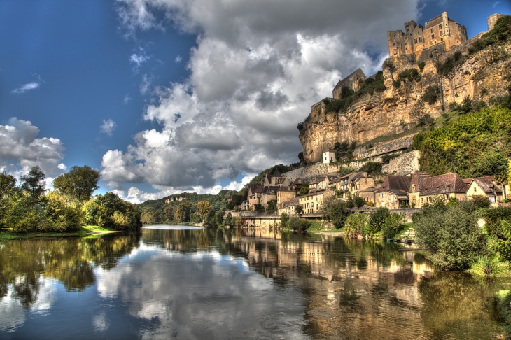 Vue 1 depuis les berges de la Dordogne - Beynac-et-Cazenac