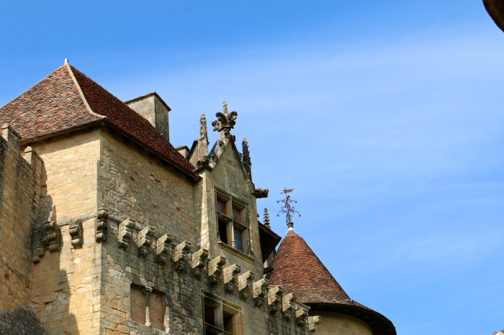 Le château : fenêtre des appartements de la Renaissance. - Biron