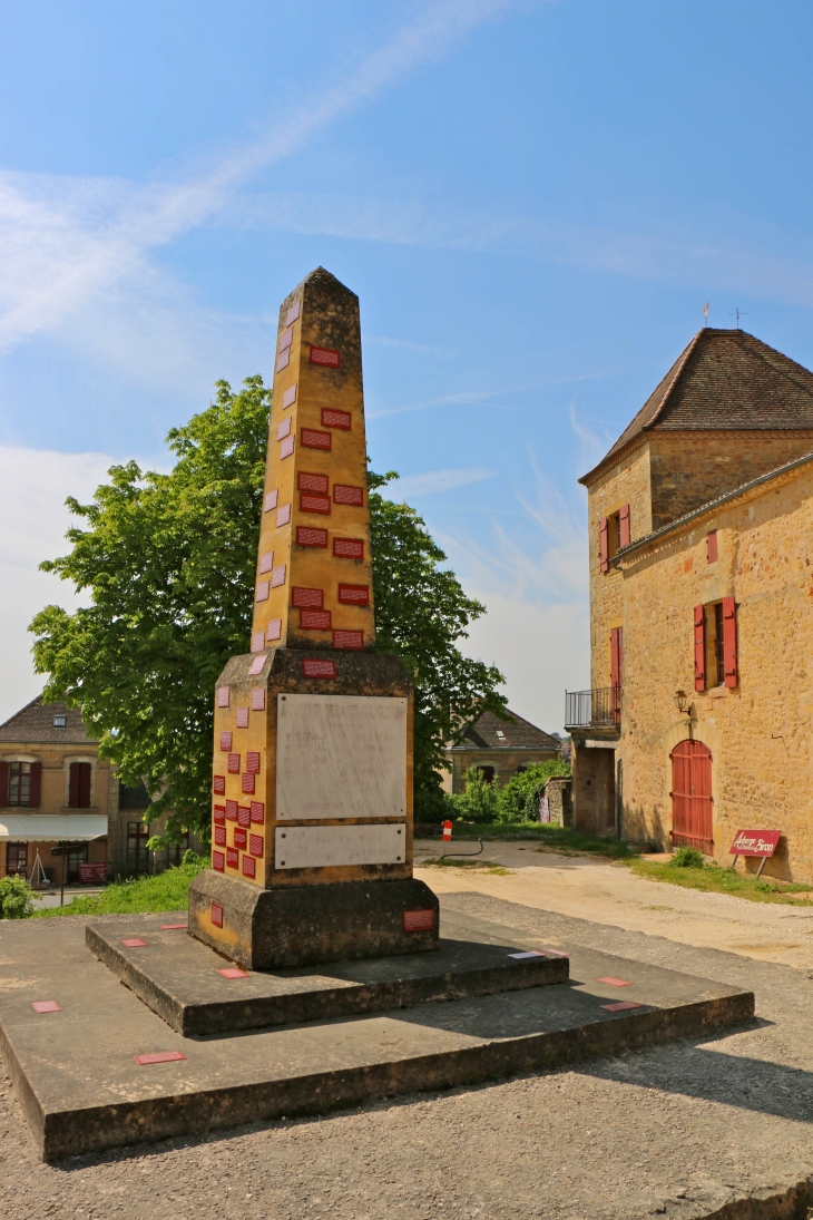 Le Monument aux Morts - Biron