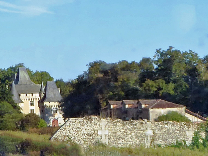 Le vieux bourg : le château - Boulazac