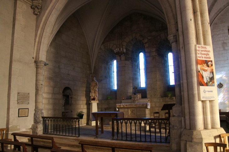 Chapelle ou fut ordonné prêtre Saint-Vincent de Paul en 1600. - Château-l'Évêque