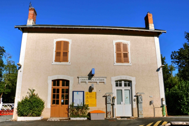  - Château-l'Évêque