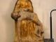 Photo suivante de Château-l'Évêque Statue de Marie et Jésus.