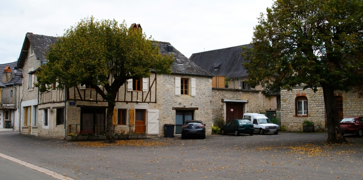 Place Tourny en 2013. - Condat-sur-Vézère