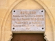 Photo suivante de Couze-et-Saint-Front Dans l'église, plaque commémorative.