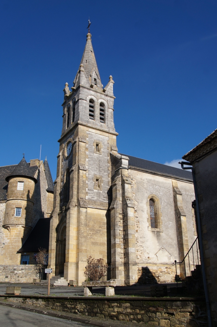L'église Saint Pierre ès Liens. - Dussac