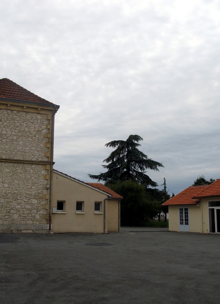 Ecole communale-La cour - Flaugeac