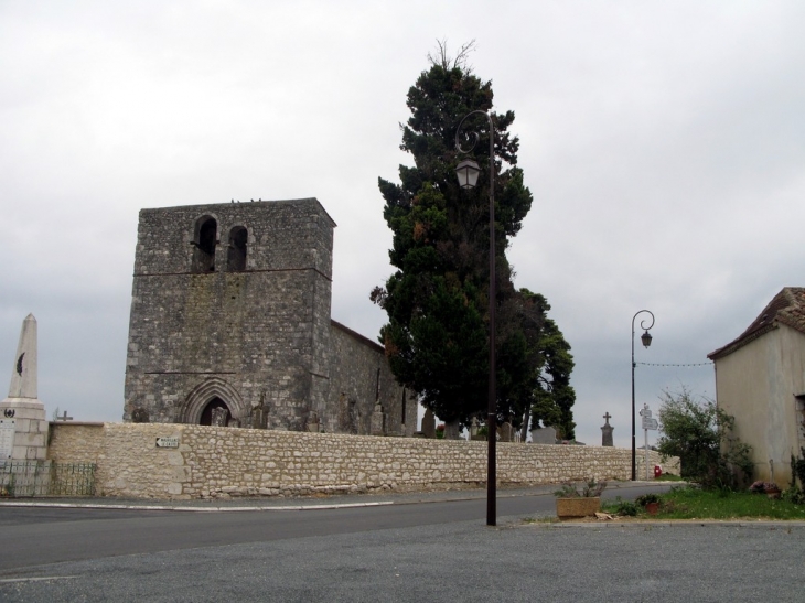 Eglise vue de la Mairie-Façades sud et ouest - Flaugeac