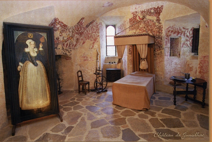 Ancienne chapelle aux fresques romanes devenue  - Jumilhac-le-Grand