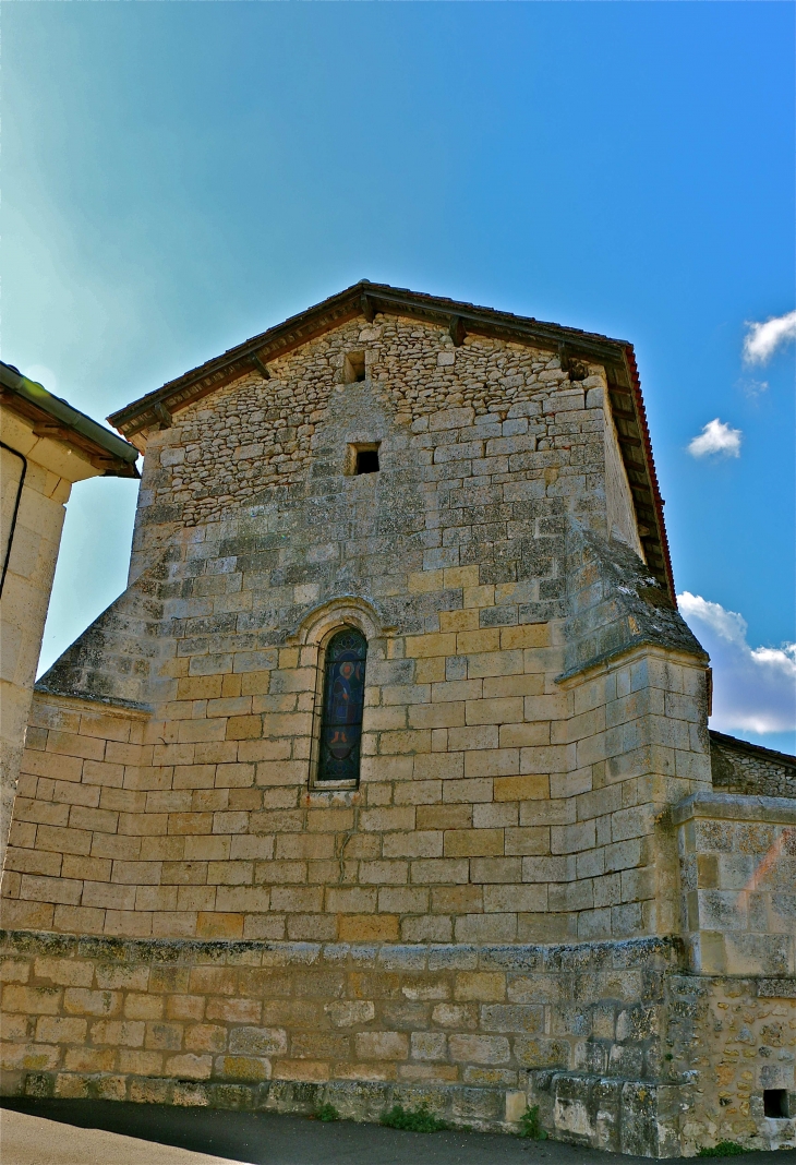 Le chevet de l'église saint barthélémy - La Chapelle-Montabourlet