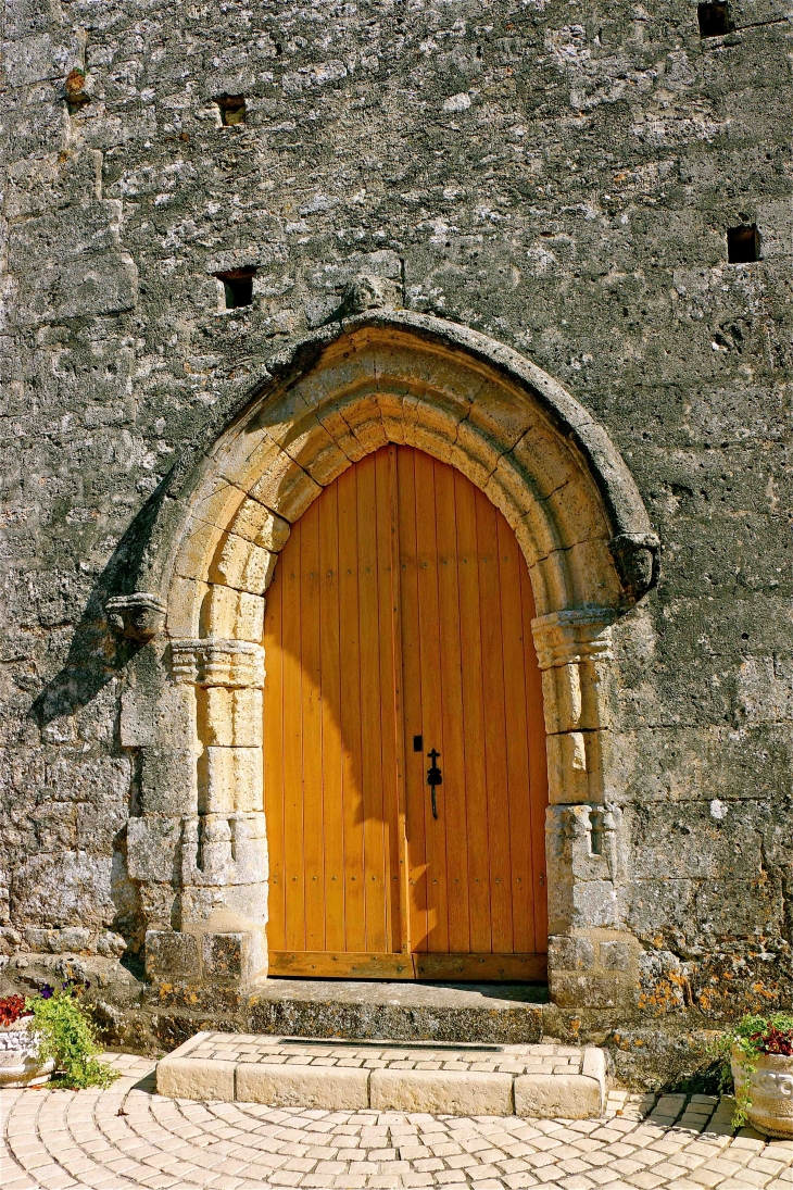 Portail de l'église saint barthélémy - La Chapelle-Montabourlet