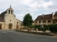 Photo suivante de Lanquais Place de l'église