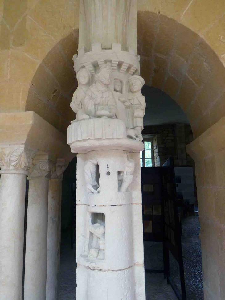 Le cloître de Cadouin : le décor sculpté flamboyant - Le Buisson-de-Cadouin
