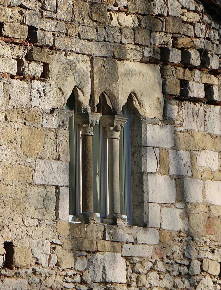 Jolie fenêtre du château de Maleffe - Le Change