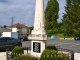 Photo suivante de Le Lardin-Saint-Lazare Le Monument aux Morts