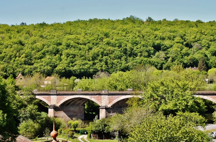 Pont sur la Vézére - Les Eyzies-de-Tayac-Sireuil