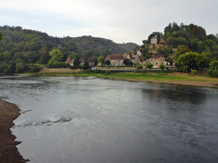 Le site au confluent de la Vézère et de la Dordogne - Limeuil