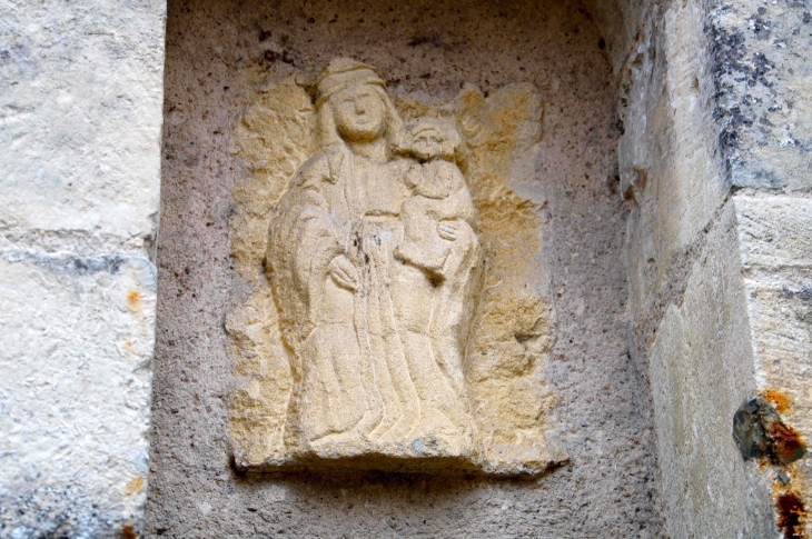Petite statue de la Vierge Marie de la façade ouest - Marsac-sur-l'Isle
