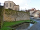 Photo suivante de Saint-Agne Le Lavoir-bassin au pied de l'église.