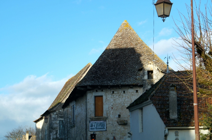 Toits du village. - Saint-Aubin-de-Lanquais