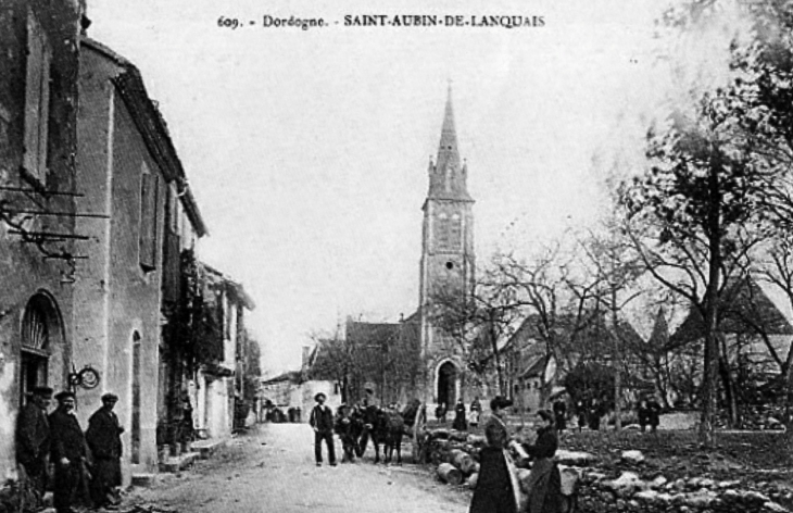 Vue sur l'église et le village, début XXe siècle (carte postale ancienne). - Saint-Aubin-de-Lanquais