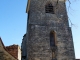 Eglise Sainte-Marie et Sainte Anne de Carlucet des XIIe et XVIIe siècle. Façade occidentale et son clocher-porche.