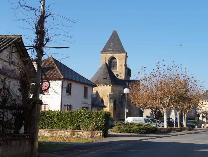 L'entrée du village par la D248. - Saint-Julien-de-Lampon