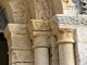 Eglise Saint Martial : chapiteaux sculptés du portail.