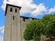 Le clocher de l'église fortifiée Saint Martial. 
