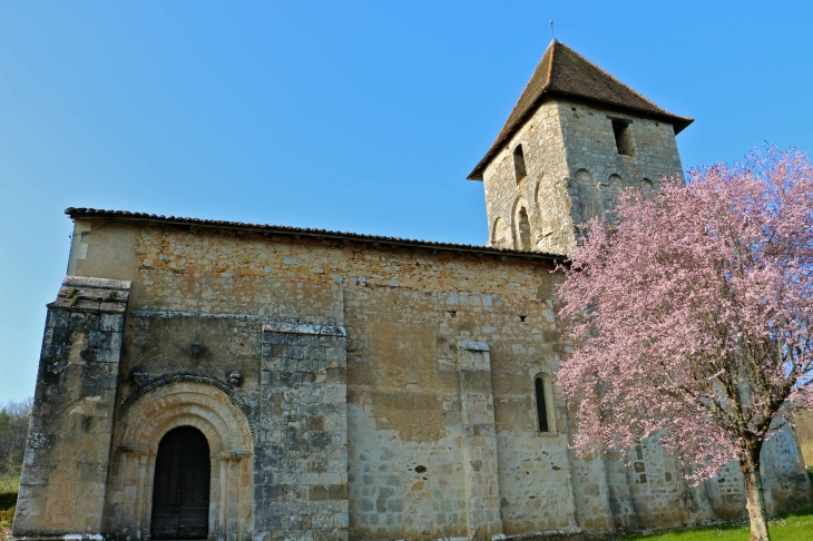 Eglise romane du XIIe siècle. - Saint-Martin-le-Pin