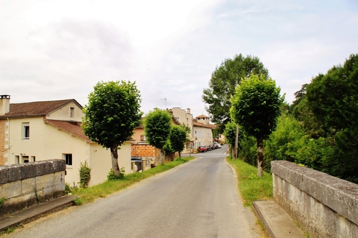 Le Village - Sarliac-sur-l'Isle