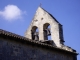 Le clocher-mur à 2 arcades, la petite cloche date de 1554 (C) et la plus grande de 1876.