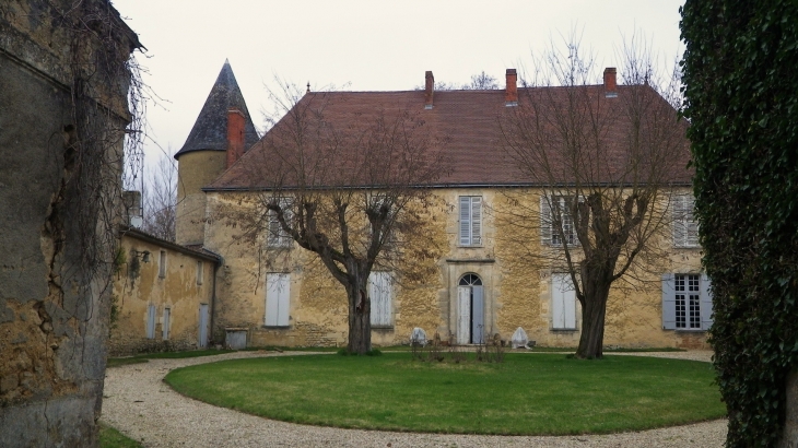 Château d'Oriès. - Ladaux