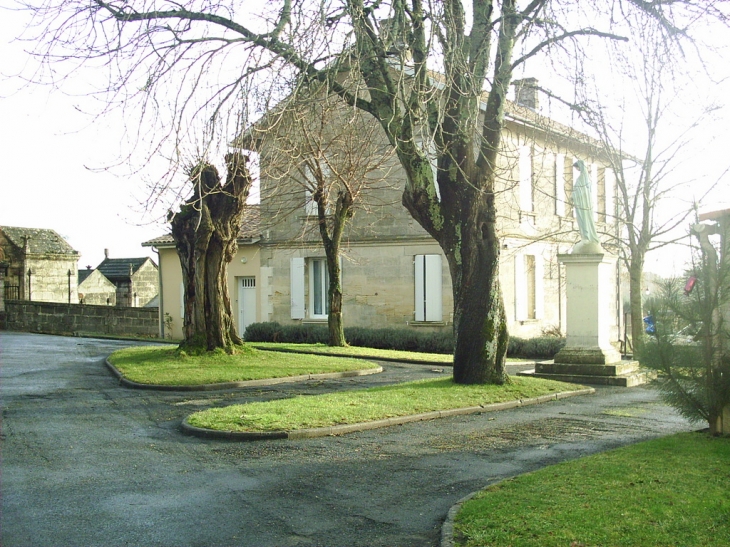 Presbytère - Saint-Christophe-de-Double