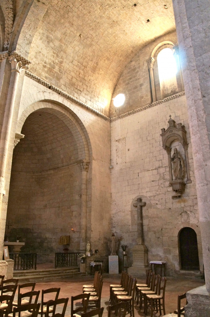 Eglise Notre Dame de la Nativité : abside de droite. - Saint-Ferme