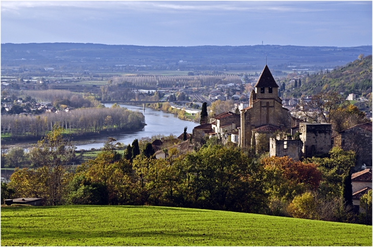 Vue de Clermont Dessous et vallée de la Garonne - Clermont-Dessous