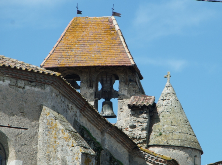 Clocher de l'église Sainte-Quitterie. - Frégimont