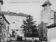 Photo suivante de Frégimont Place de l'église, début XXe siècle (carte postale ancienne).