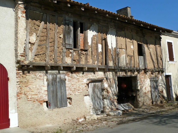 Maison de village à rénover - Granges-sur-Lot