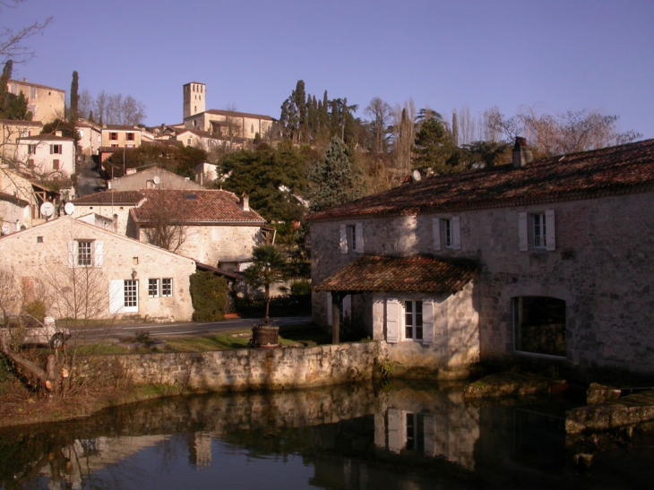 La Gélise au pied du village - Poudenas