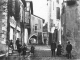 Photo suivante de Tournon-d'Agenais Entrée principale de la ville, début XXe siècle (carte postale ancienne).