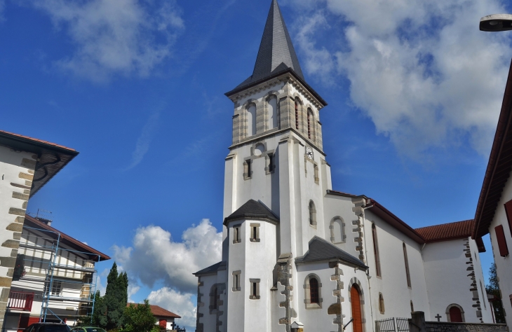 église St Julien-de-Lescar - Beyrie-sur-Joyeuse
