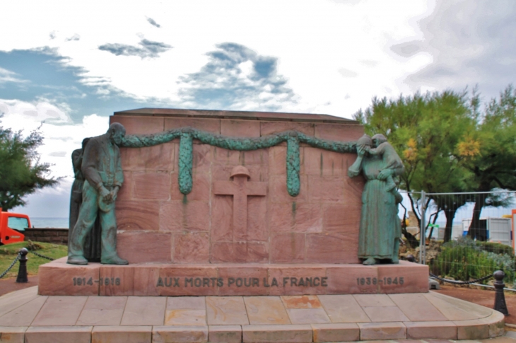 Monument aux Morts - Biarritz