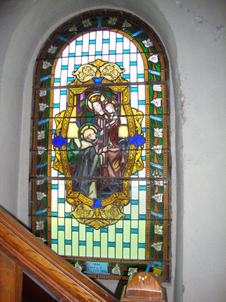 Chéraute (64130) chapelle d'Hoquy, vitrail Vierge et Enfant