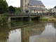 Géronce (64400) Église St.Laurent et son reflet dans le Joos