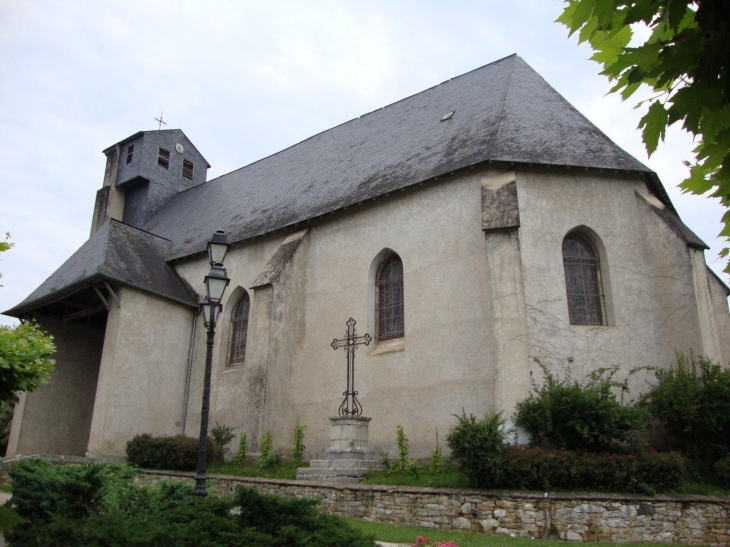 Lasseube (64290) église