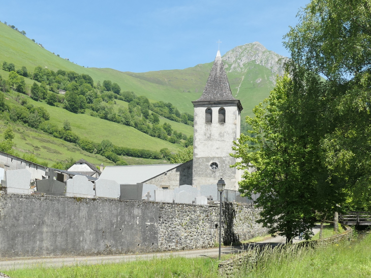 L'église - Lourdios-Ichère