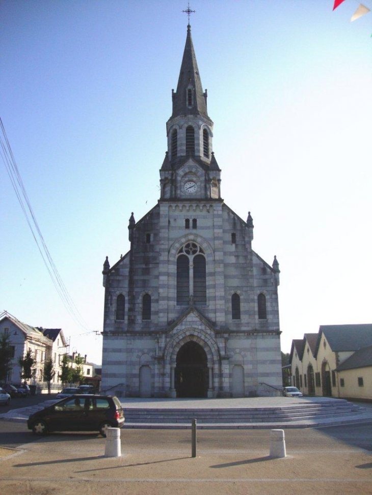 Mauléon-Licharre (64130) Église Saint Jean-Baptiste