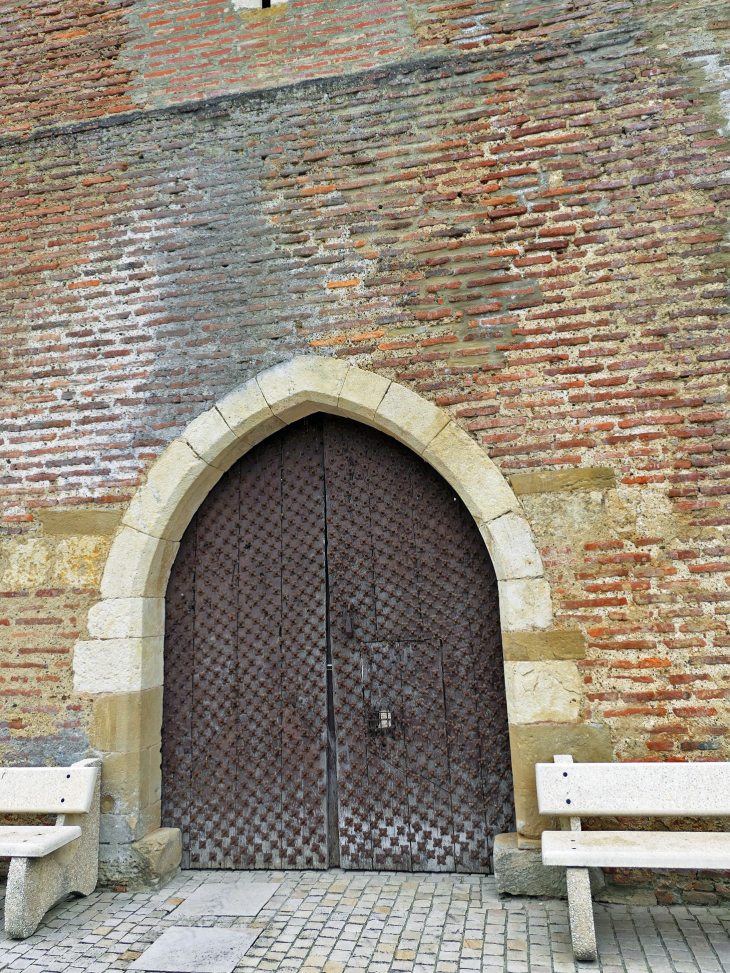 Une porte du château - Morlanne