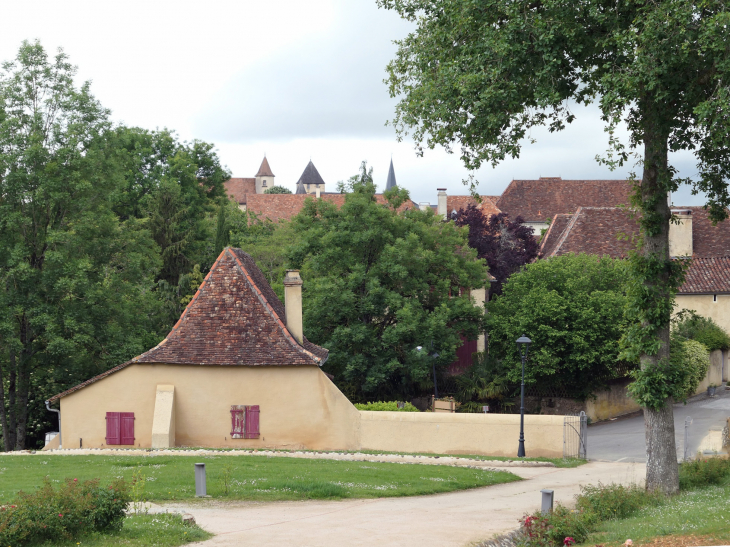 Le village vu du château - Morlanne